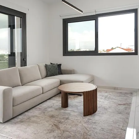 Phaedrus Living Opalia Residences Pearl
